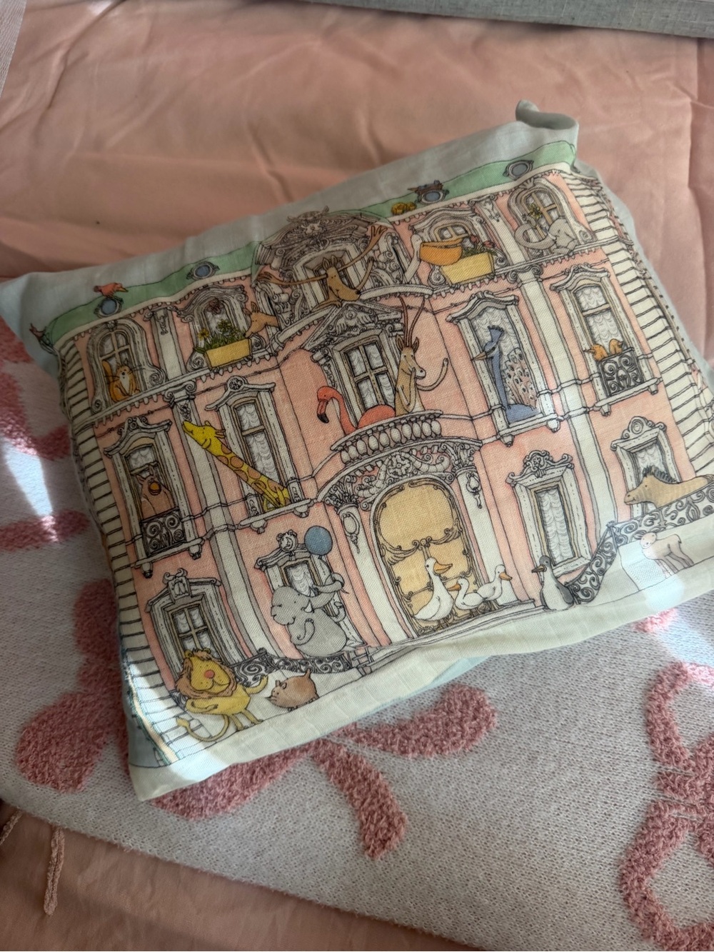 CUSHION MONCEAU MANSION